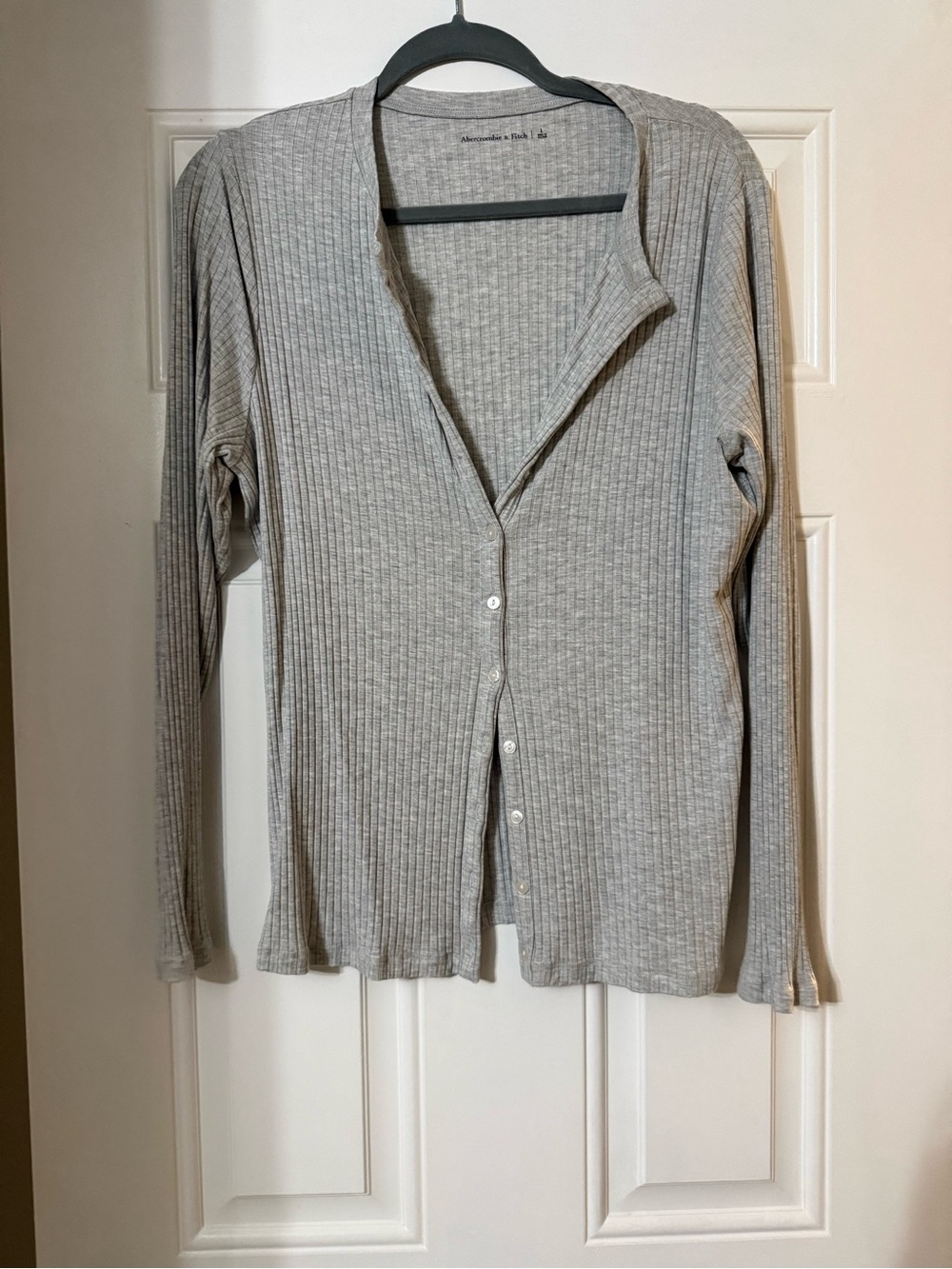Abercrombie & Fitch Light Gray Ribbed Long Sleeve Top